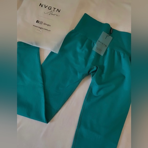 NVTGN SOLID SEAMLESS LEGGINGS - Picture 5 of 5